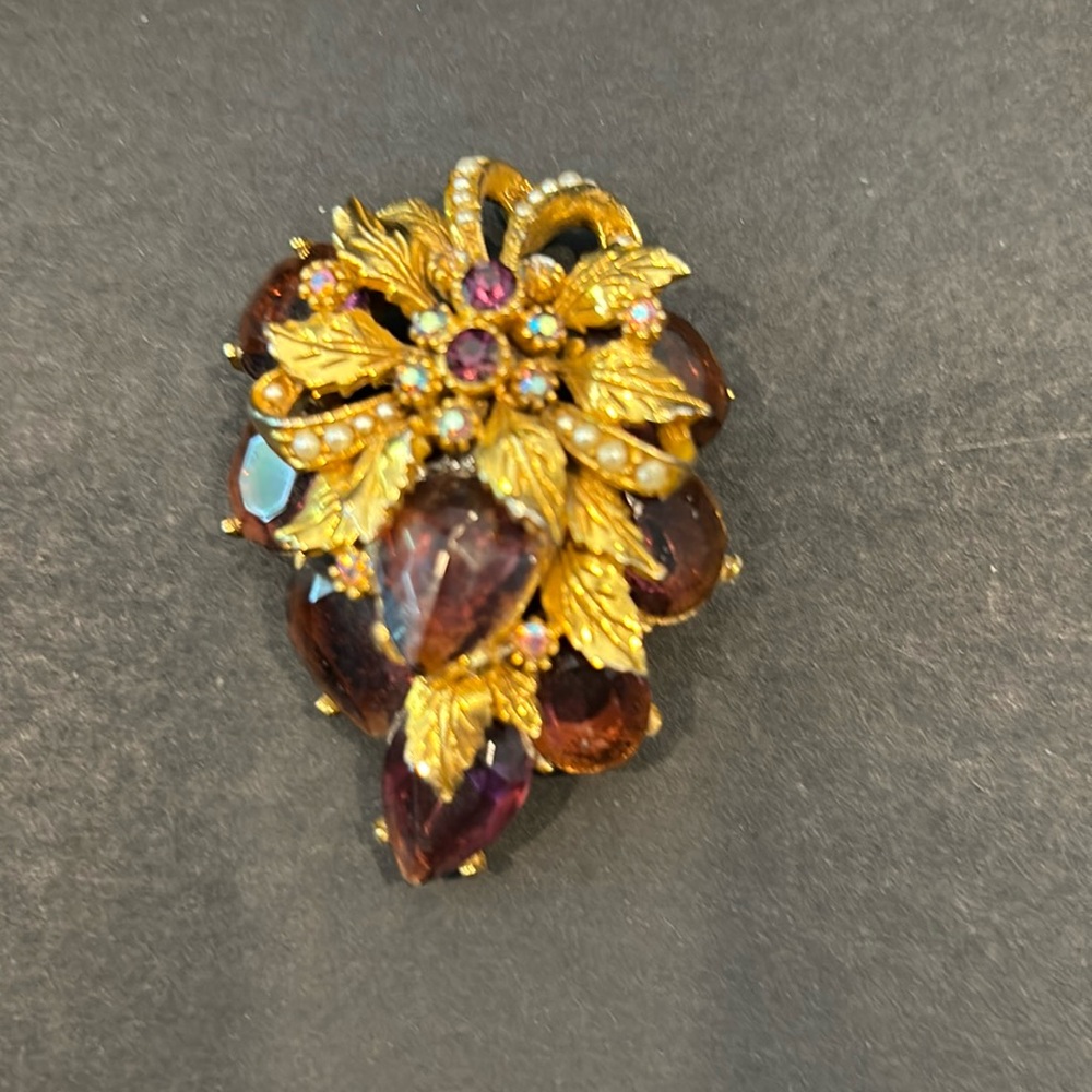 Vintage ART signed Arthur Pepper Gold Tone Rare Amethyst Brooch
